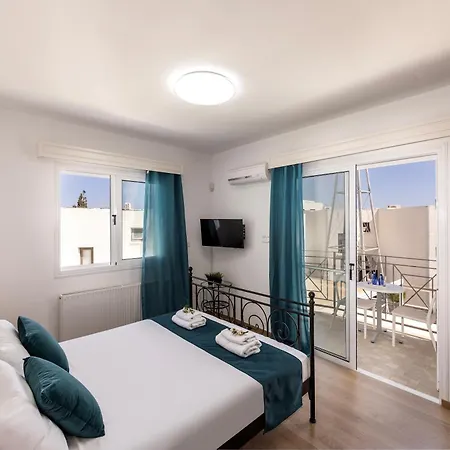 Accomoteleia Crystal Lagoon 4*