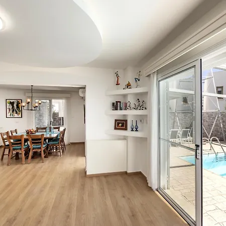 Accomoteleia Crystal Lagoon Protaras