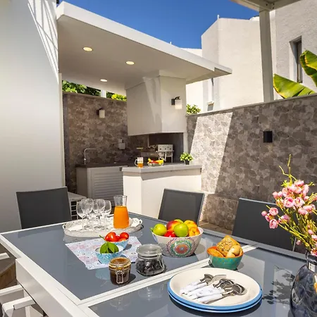 Accomoteleia Crystal Lagoon Vilă Protaras