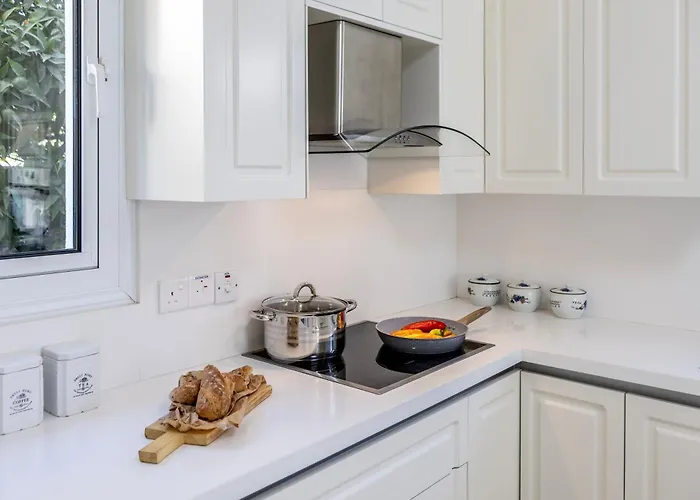 Accomoteleia Crystal Lagoon