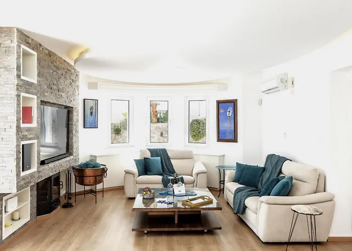 Accomoteleia Crystal Lagoon Villa Protaras