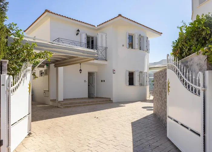 Villa Accomoteleia Crystal Lagoon Protaras