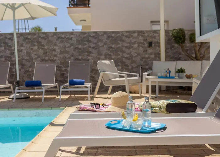 Villa Accomoteleia Crystal Lagoon 4*