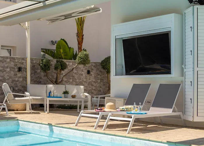 Accomoteleia Crystal Lagoon Villa Protaras