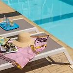 Villa Accomoteleia Crystal Lagoon 4*