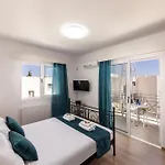 Accomoteleia Crystal Lagoon 4*