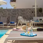 Villa Accomoteleia Crystal Lagoon 4*